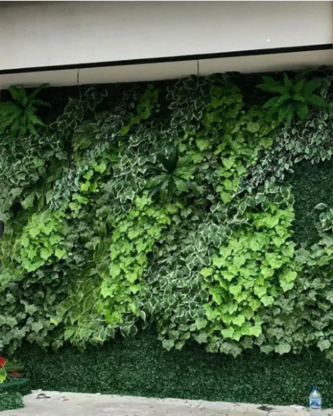 Contoh Vertical Garden Sintetis
