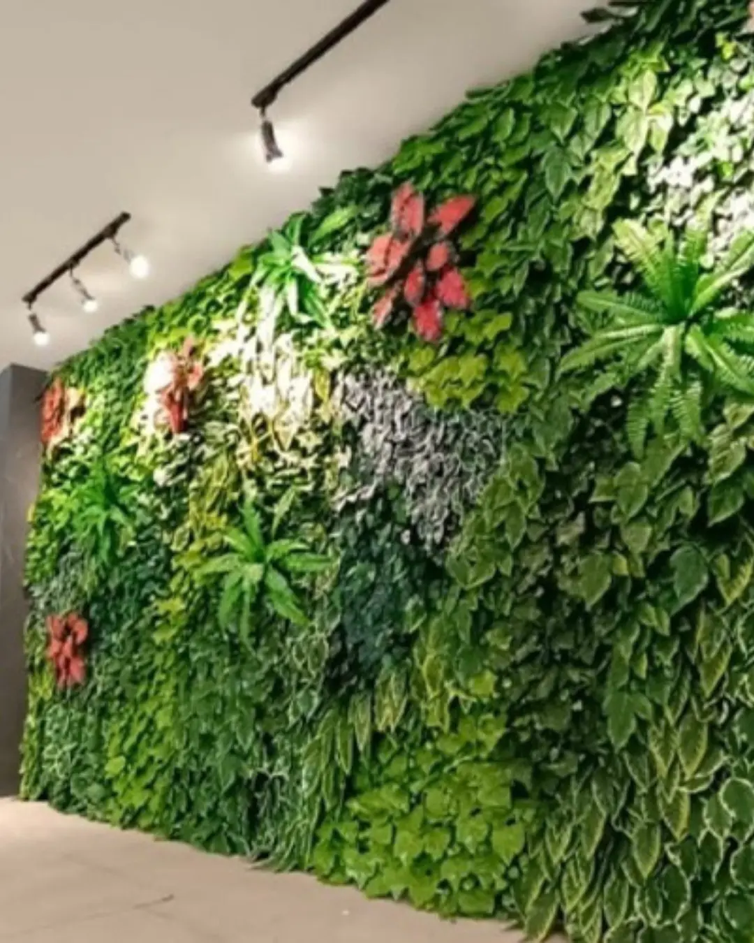 Contoh Vertical Garden Sintetis
