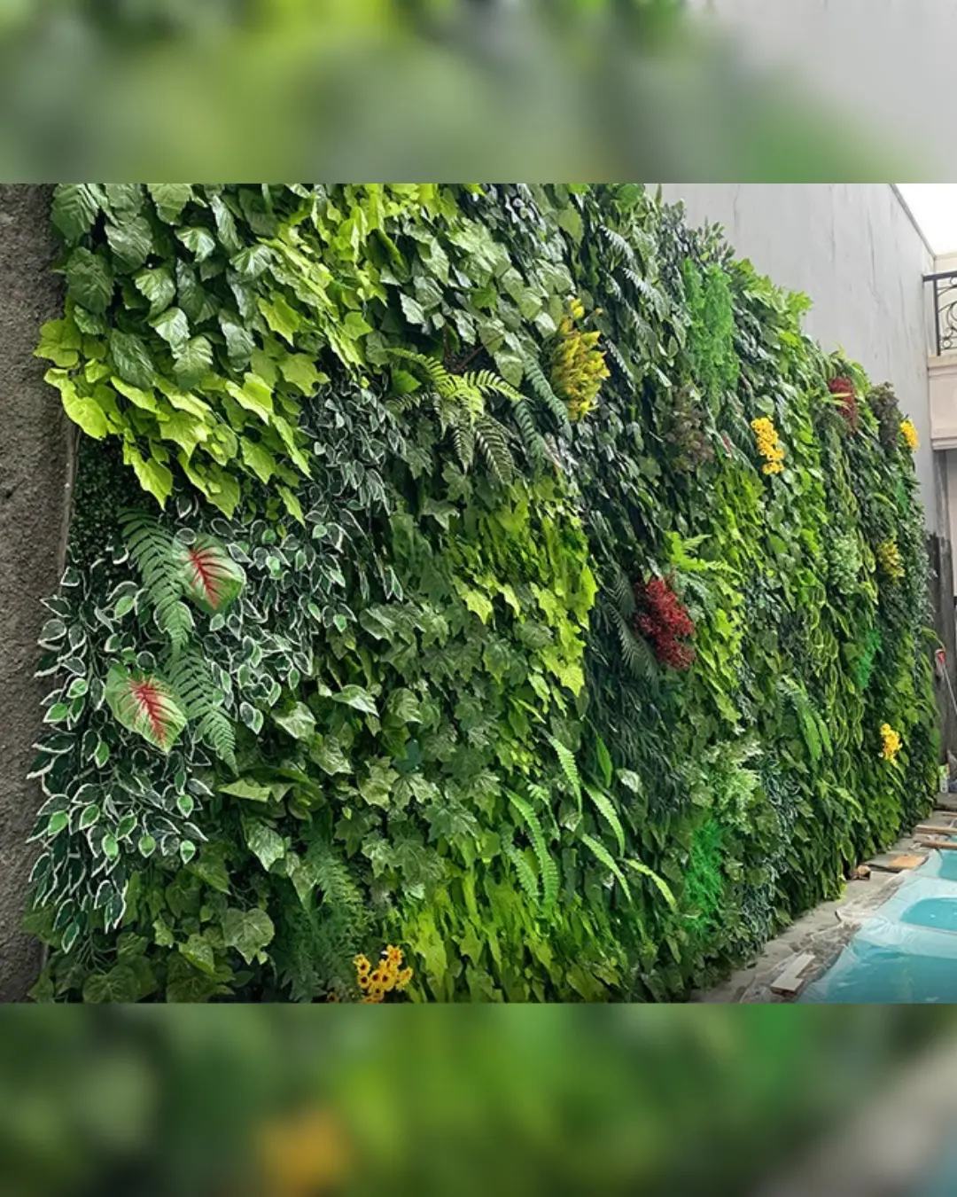 Contoh Vertical Garden Sintetis
