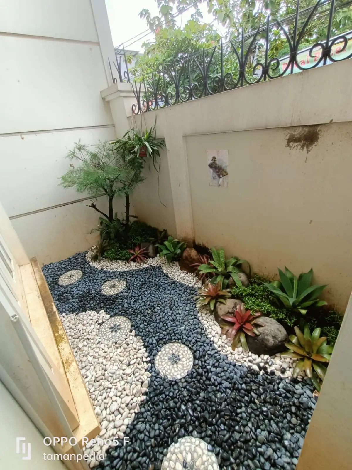 taman kering minimalis