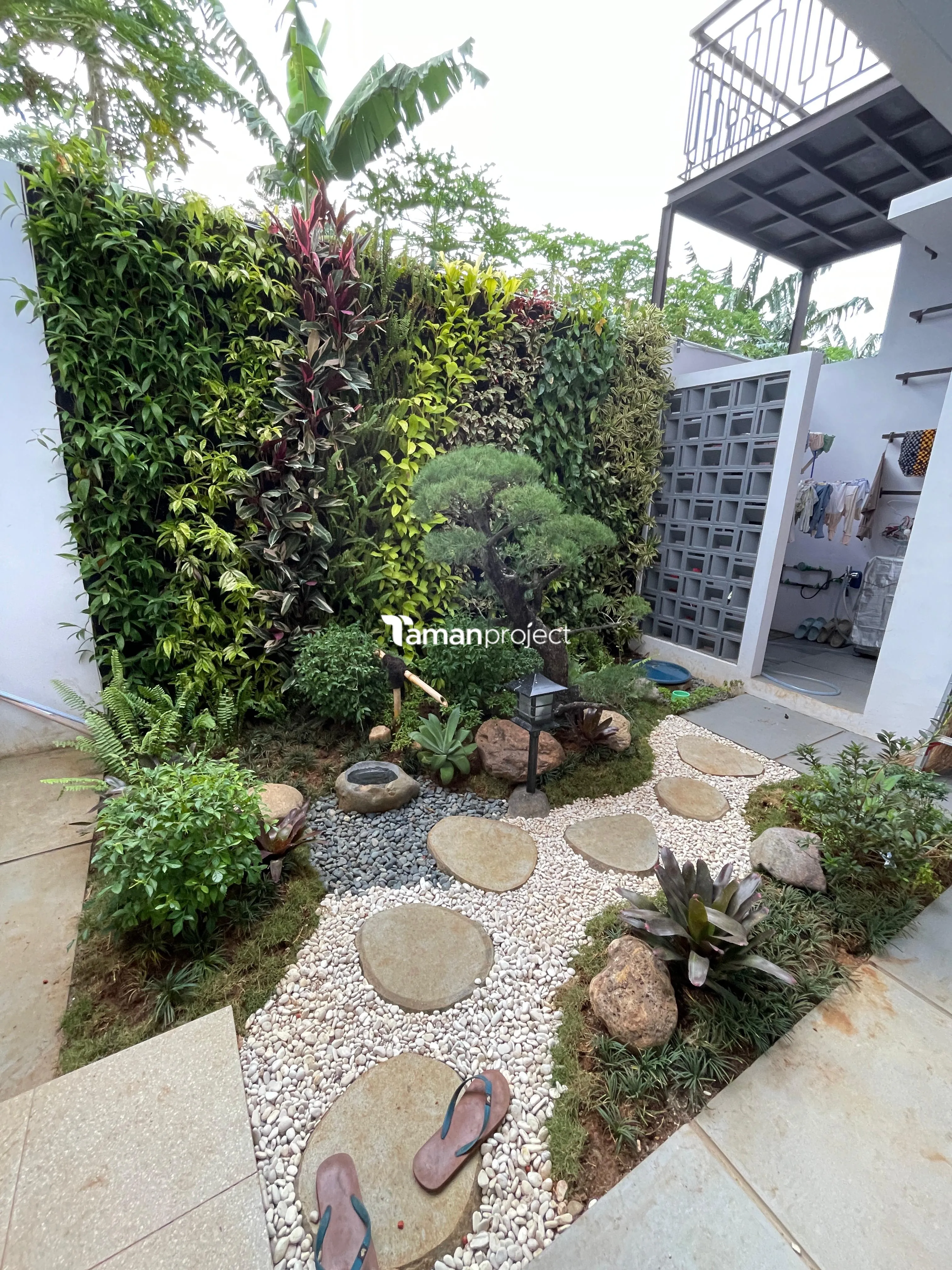 Proyek Taman Vertikal & Taman Kering (Zen Garden) - Summarecon Bogor