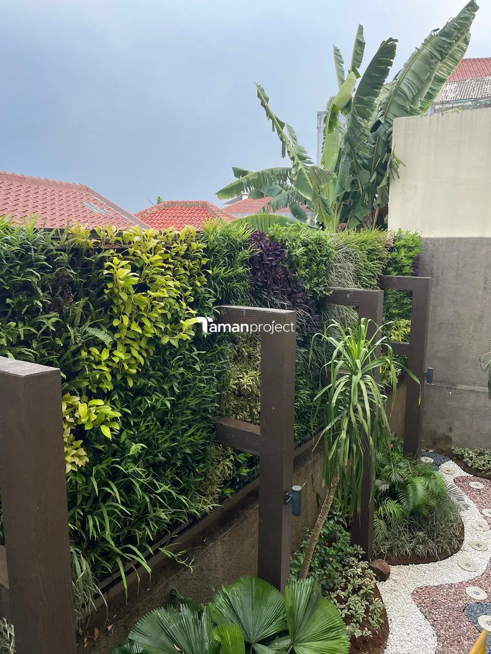 Proyek Vertical Garden Pot & Dry Tropical Garden - The Home Srengseng