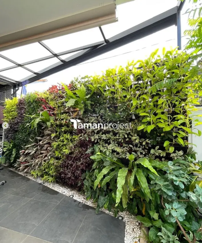 Proyek Vertical Garden Pot, Kolam Relief, Taman Minimalis - Dr Ika, Pasar Rebo