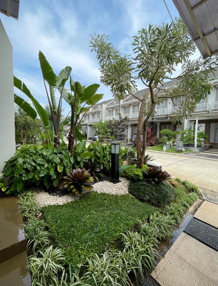 Tropical Minimalis Garden - Rancamaya Golf Estate, Bogor