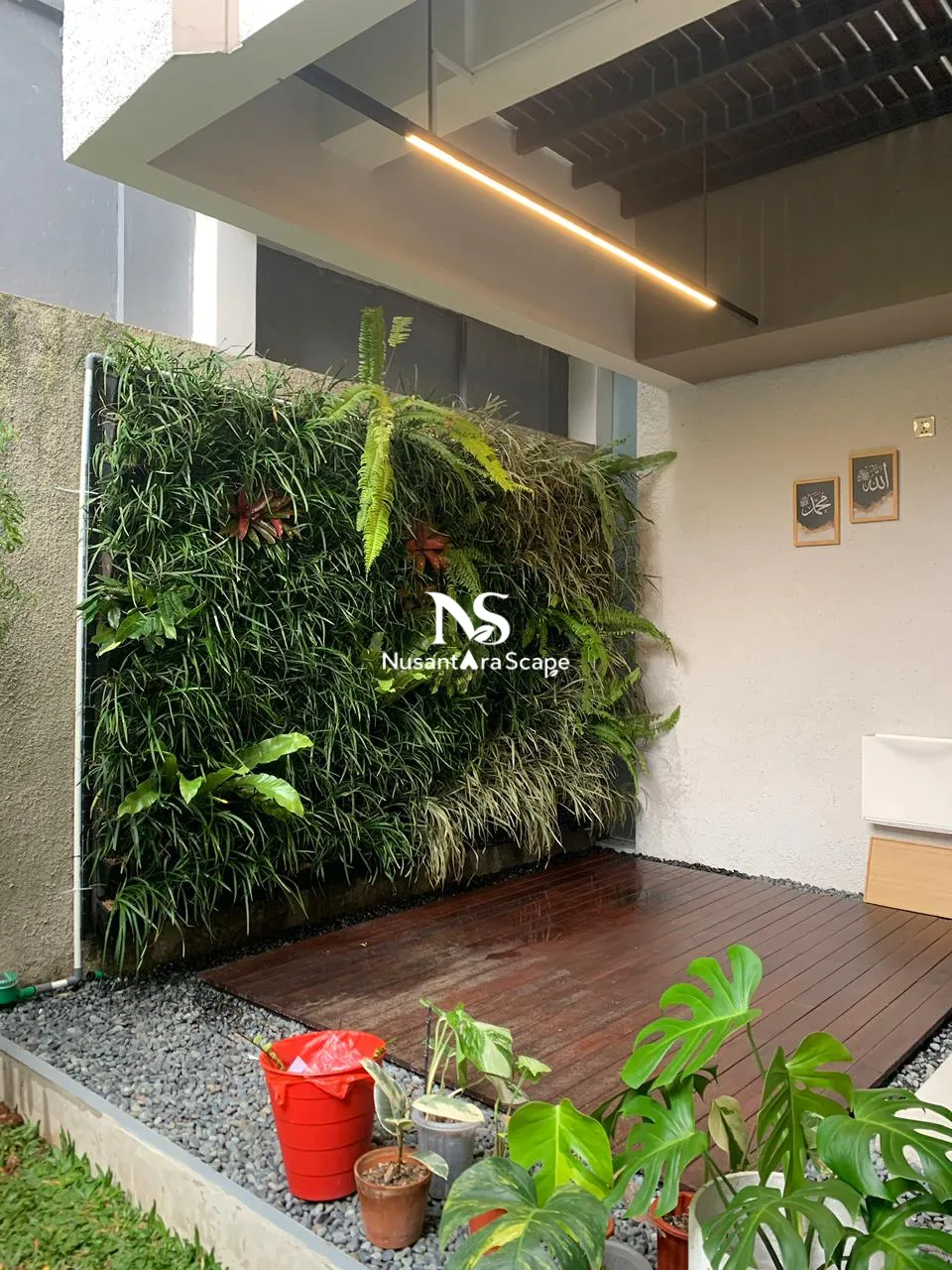 Proyek Vertical Garden Pot by Tamanproject | Iby Stanny - Cibubur Residence - Foto Gallery 2