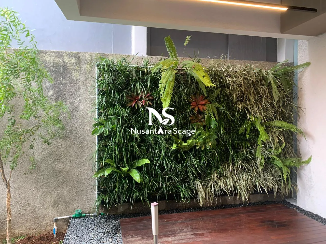 Proyek Vertical Garden Pot by Tamanproject | Iby Stanny - Cibubur Residence - Foto Gallery 4