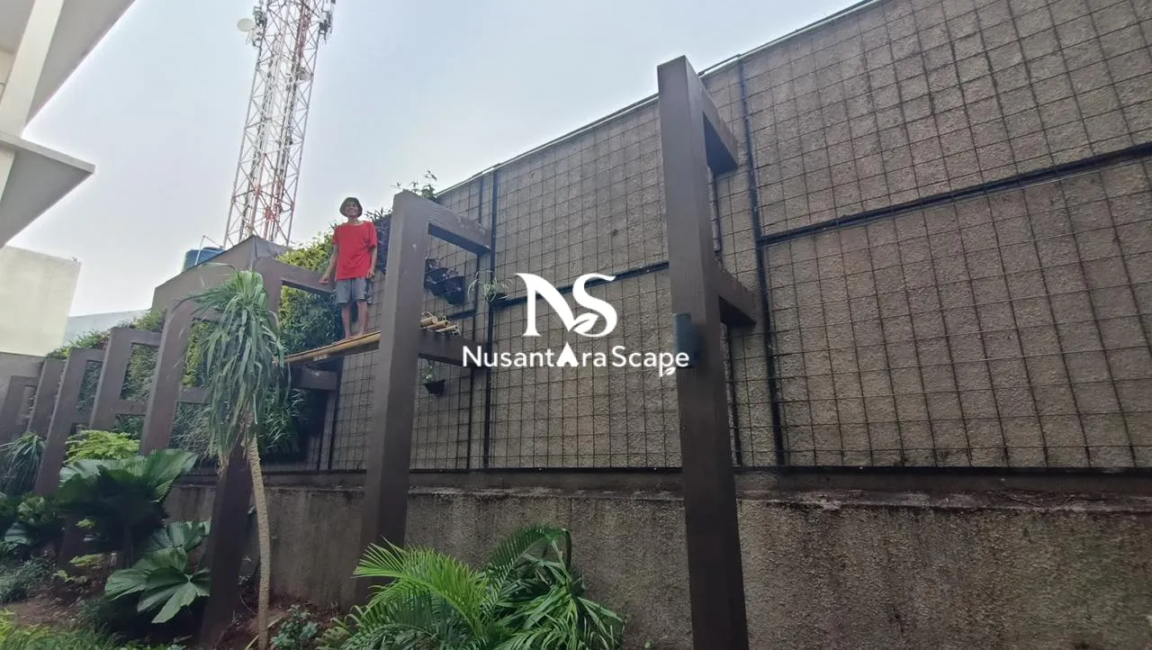 Proyek Vertical Garden Pot & Dry Tropical Garden - The Home Srengseng - Foto Gallery 17
