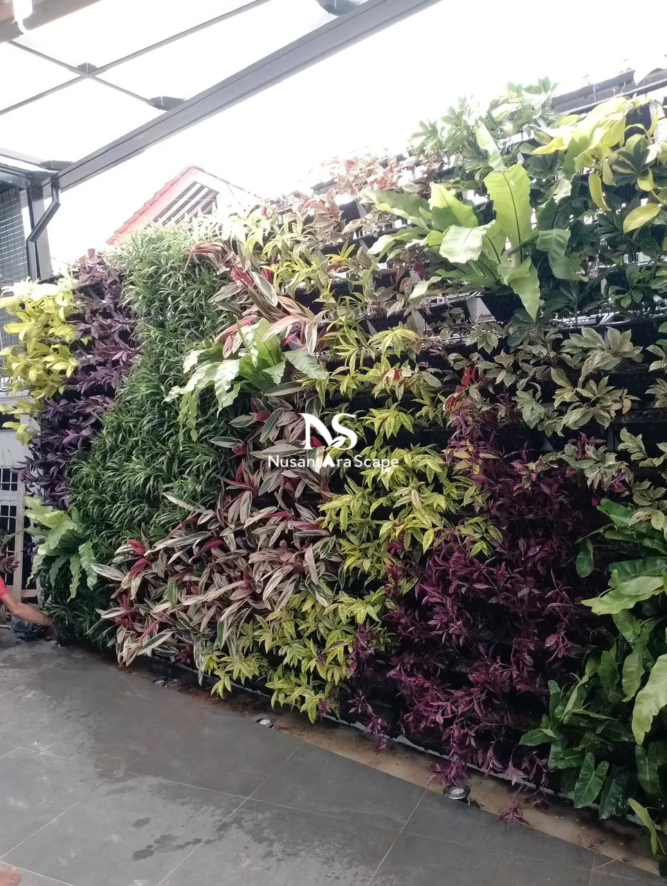 Proyek Vertical Garden Pot, Kolam Relief, Taman Minimalis - Dr Ika, Pasar Rebo - Foto Gallery 3