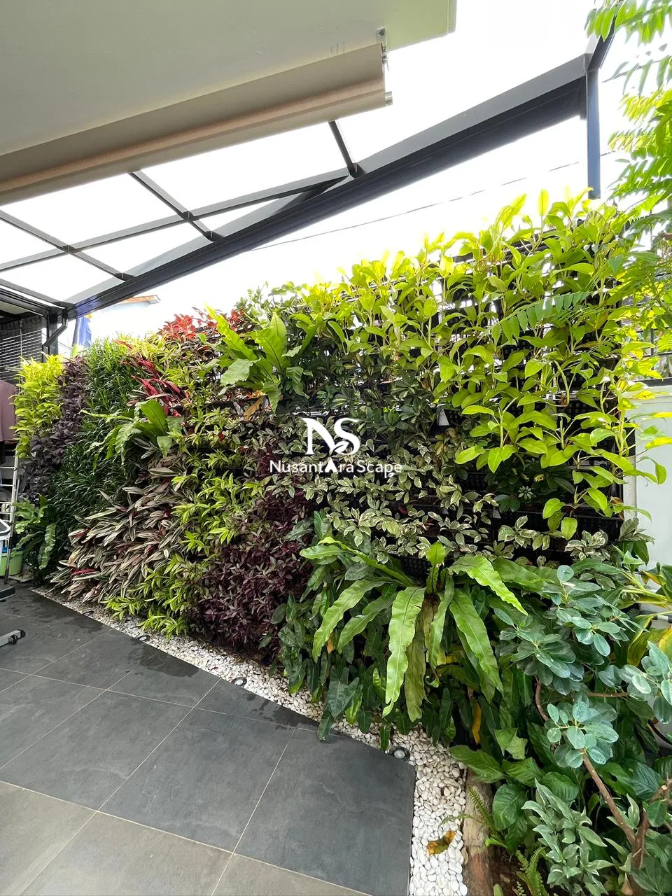 Proyek Vertical Garden Pot, Kolam Relief, Taman Minimalis - Dr Ika, Pasar Rebo - Foto Gallery 4