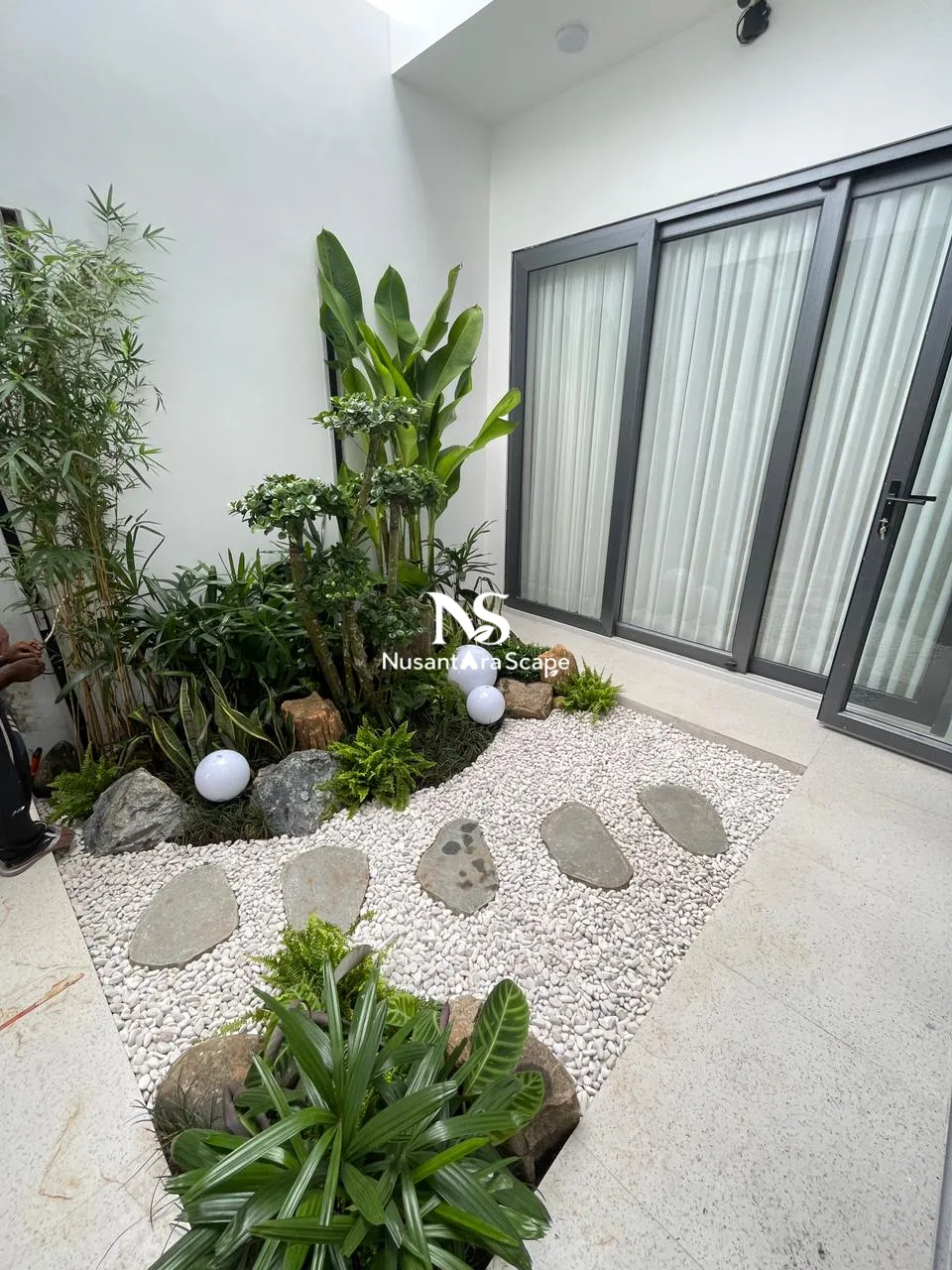 Proyek Tropical Dry Garden di Bintaro Tangerang - Foto Gallery 3