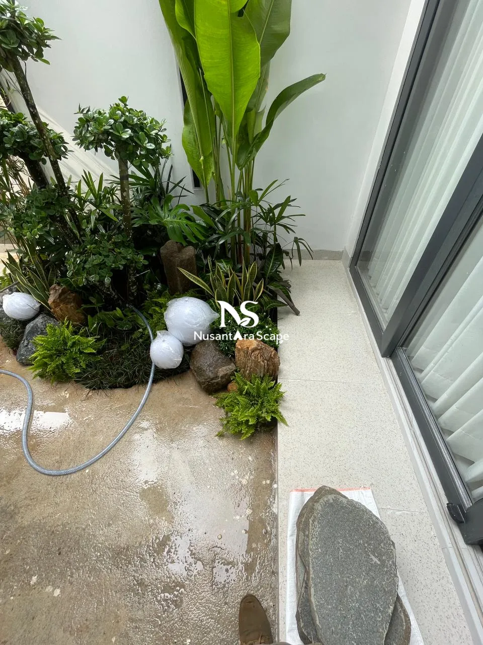 Proyek Tropical Dry Garden di Bintaro Tangerang - Foto Gallery 1
