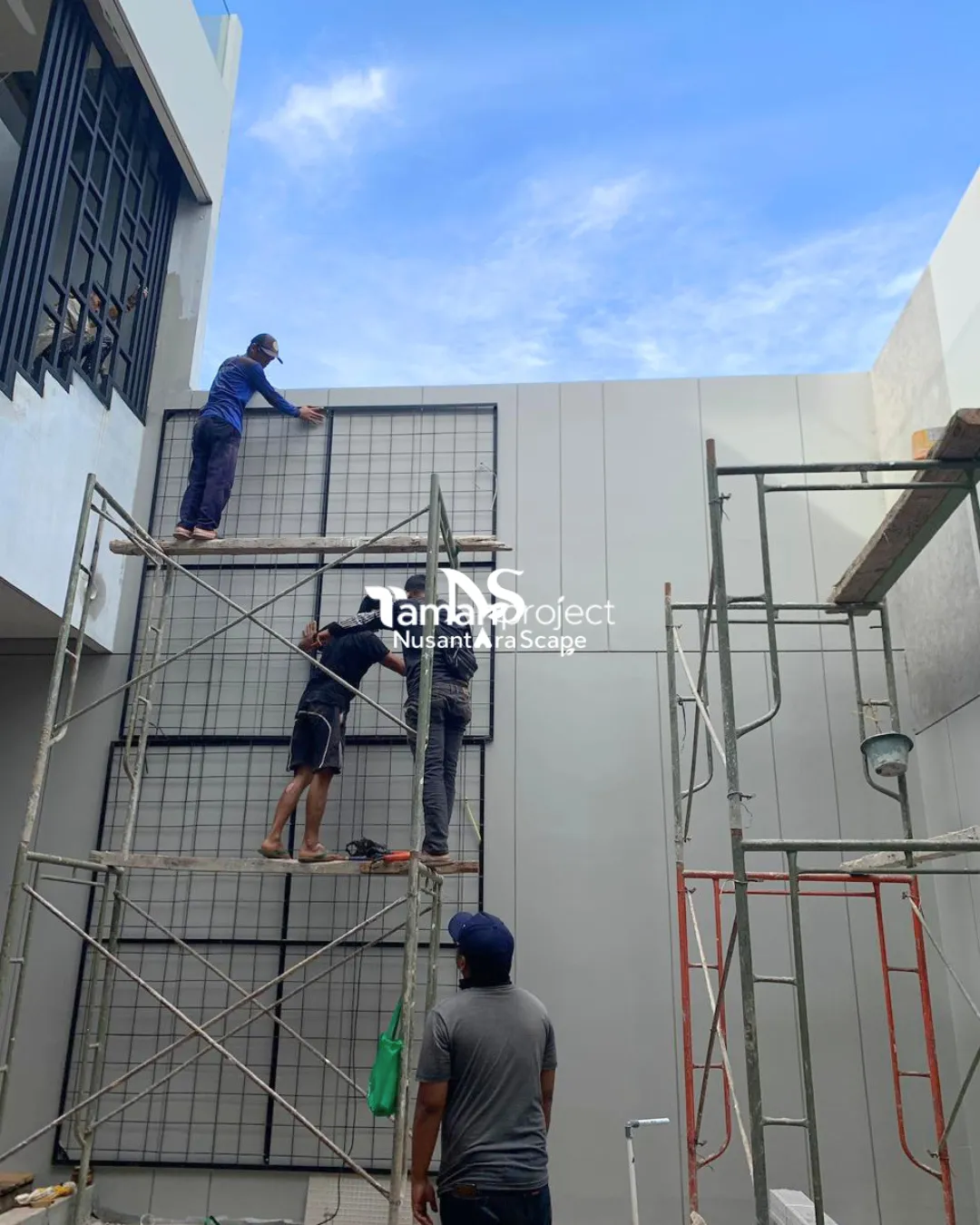 Proyek Vertical Garden POT di BSD - Foto Gallery 1