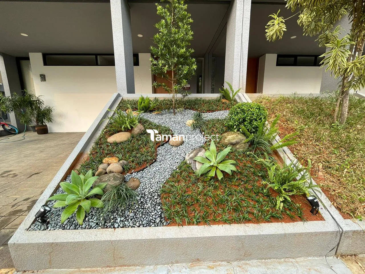 Proyek Taman Kering Tropical di Providence House Ibu Kania